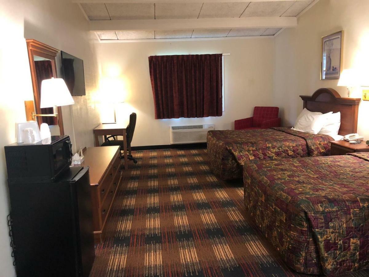 ريد كاربيت إن مطار سيراكيوز North Syracuse المظهر الخارجي الصورة
