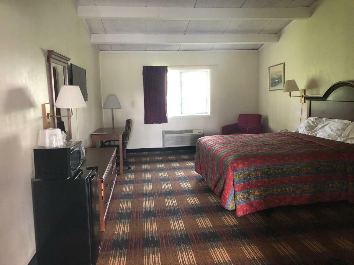 ريد كاربيت إن مطار سيراكيوز North Syracuse المظهر الخارجي الصورة